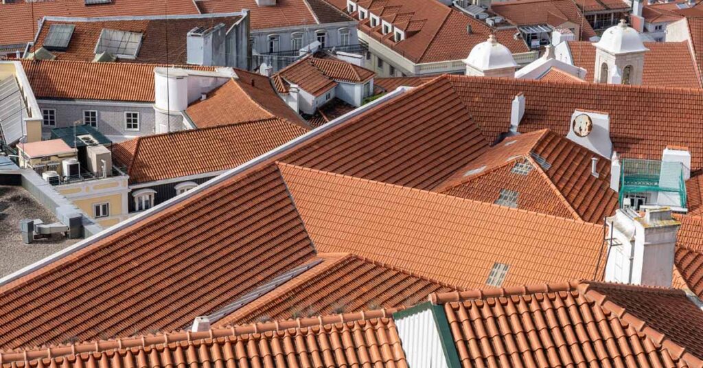 how long do tile roofs last
